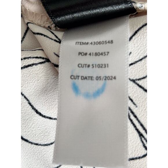 Torrid Top Size 2X Georgette Keyhole Flutter Short Sleeve Pretty Bows Blouse - Picture 10 of 13